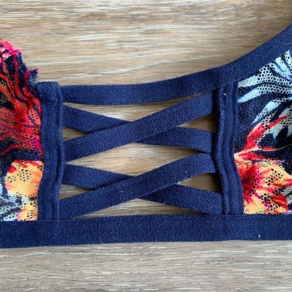 PINK Victoria Secret bralette front clasp racer back style size xs - Picture 7 of 9